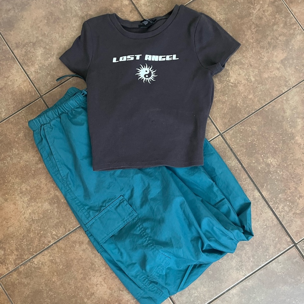 wild fable Teal Cargo/parachute Pants w/ forever 21 cropped graphic t - Picture 3 of 8
